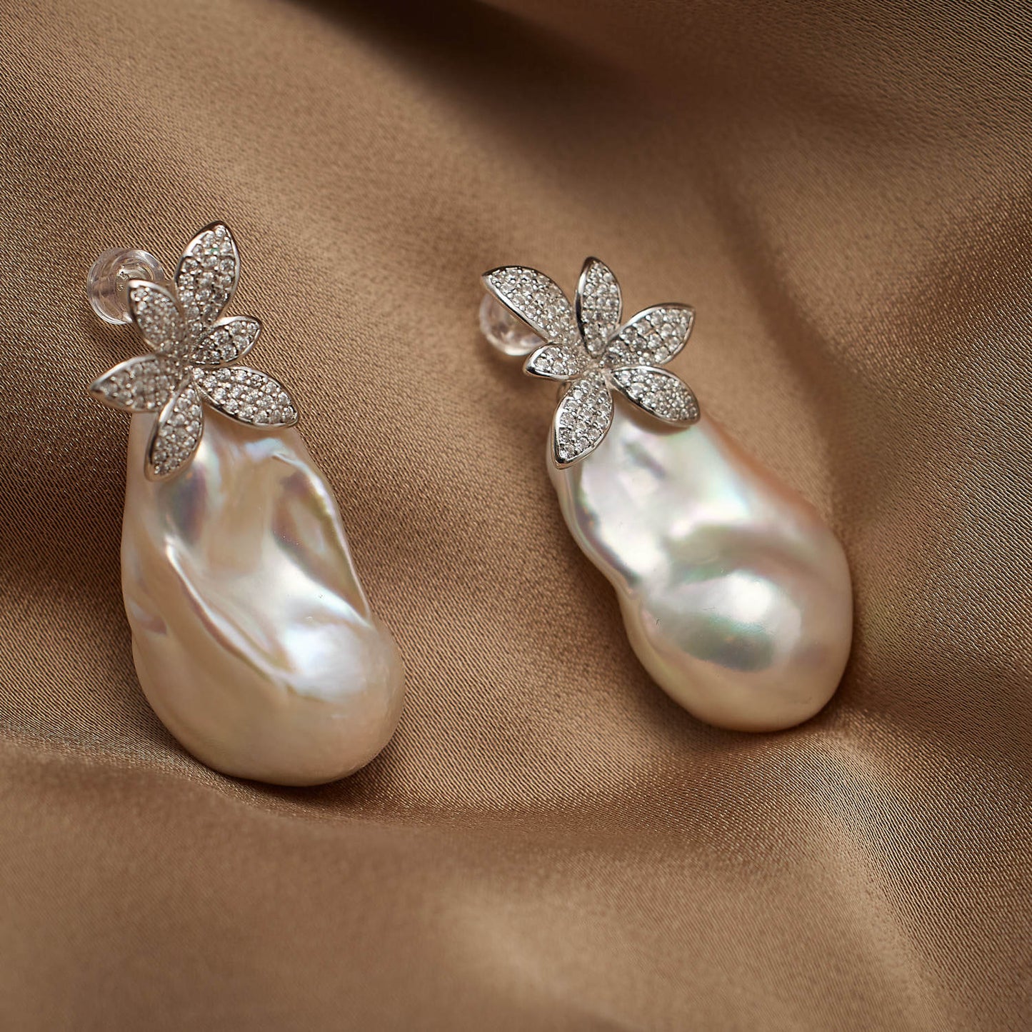 Customized 925 Silver Trendy Retro Fashion Atmospheric Dead Leaf Earrings Baroque Pearl Earrings Women